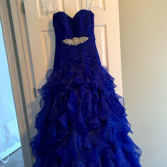 Grad Dress - Picture 1 of 1